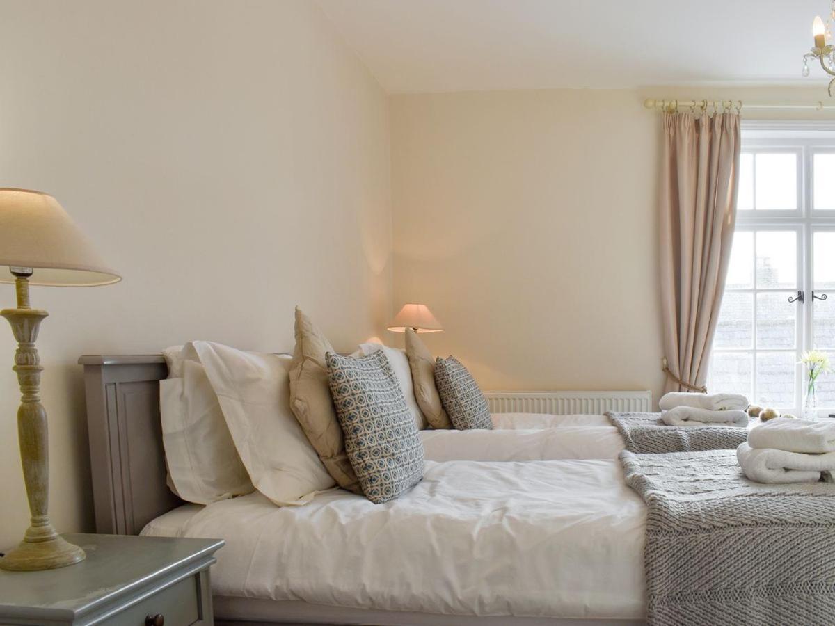 Вилла Whitby Townhouse Экстерьер фото